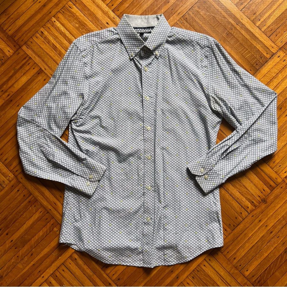 Banana Republic Tailored Slim Fit Blue + White Patterned Dress Shirt